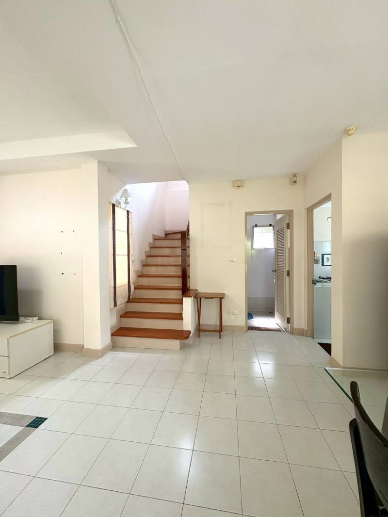 Gallery 6