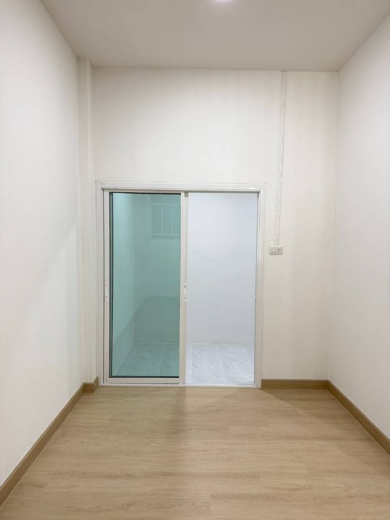 Gallery 6