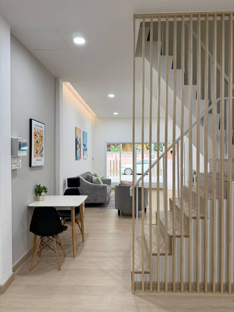 Gallery 8