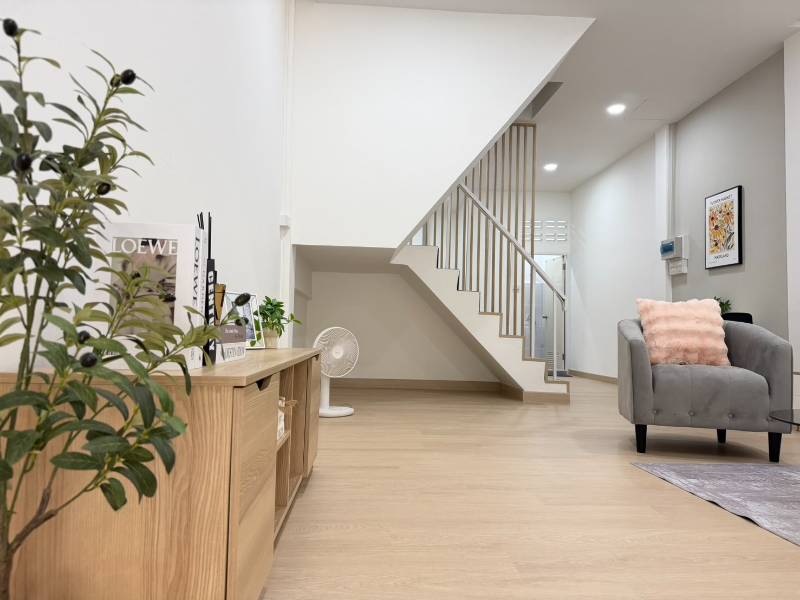 Gallery 10