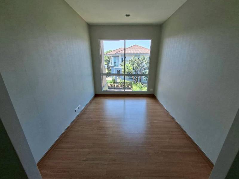 Gallery 7