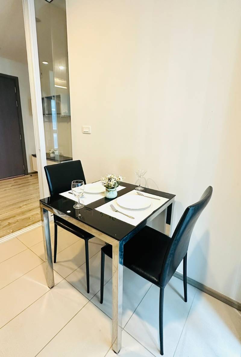 Gallery 8